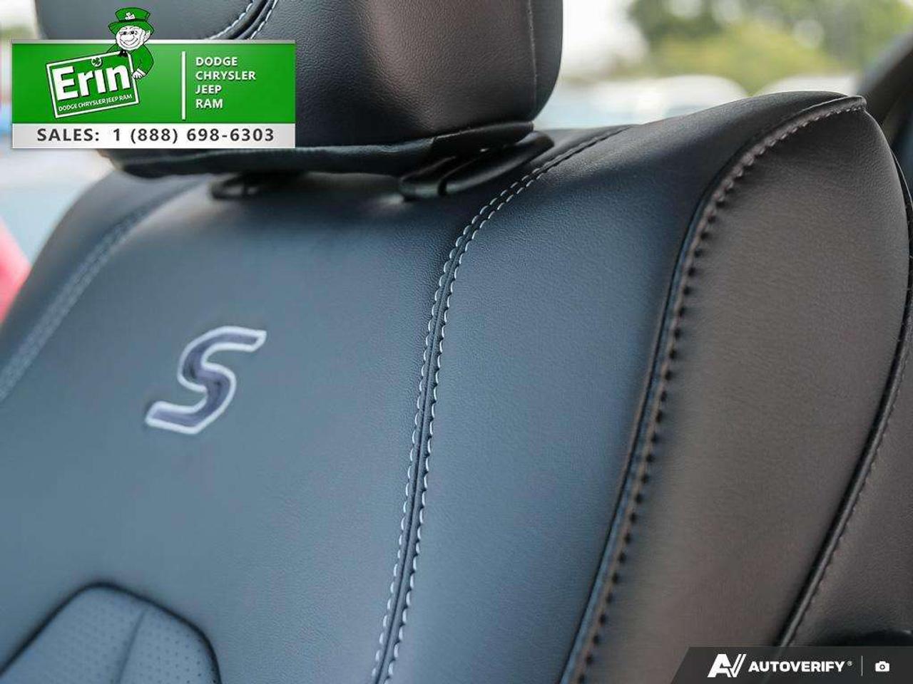 2027 Chrysler Pacifica Select FWD Photo