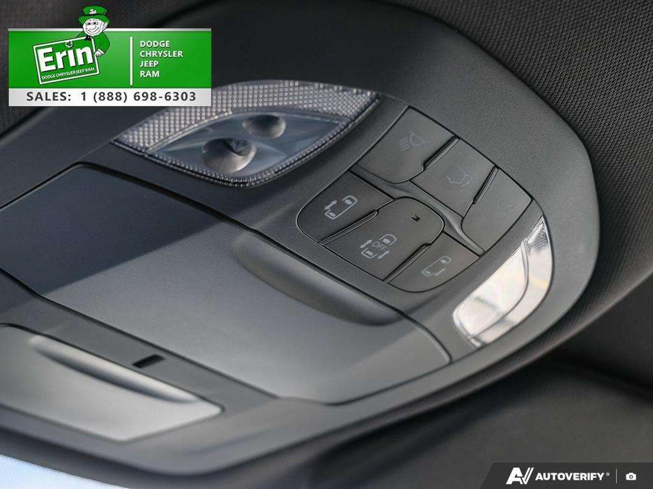 2027 Chrysler Pacifica Select FWD Photo