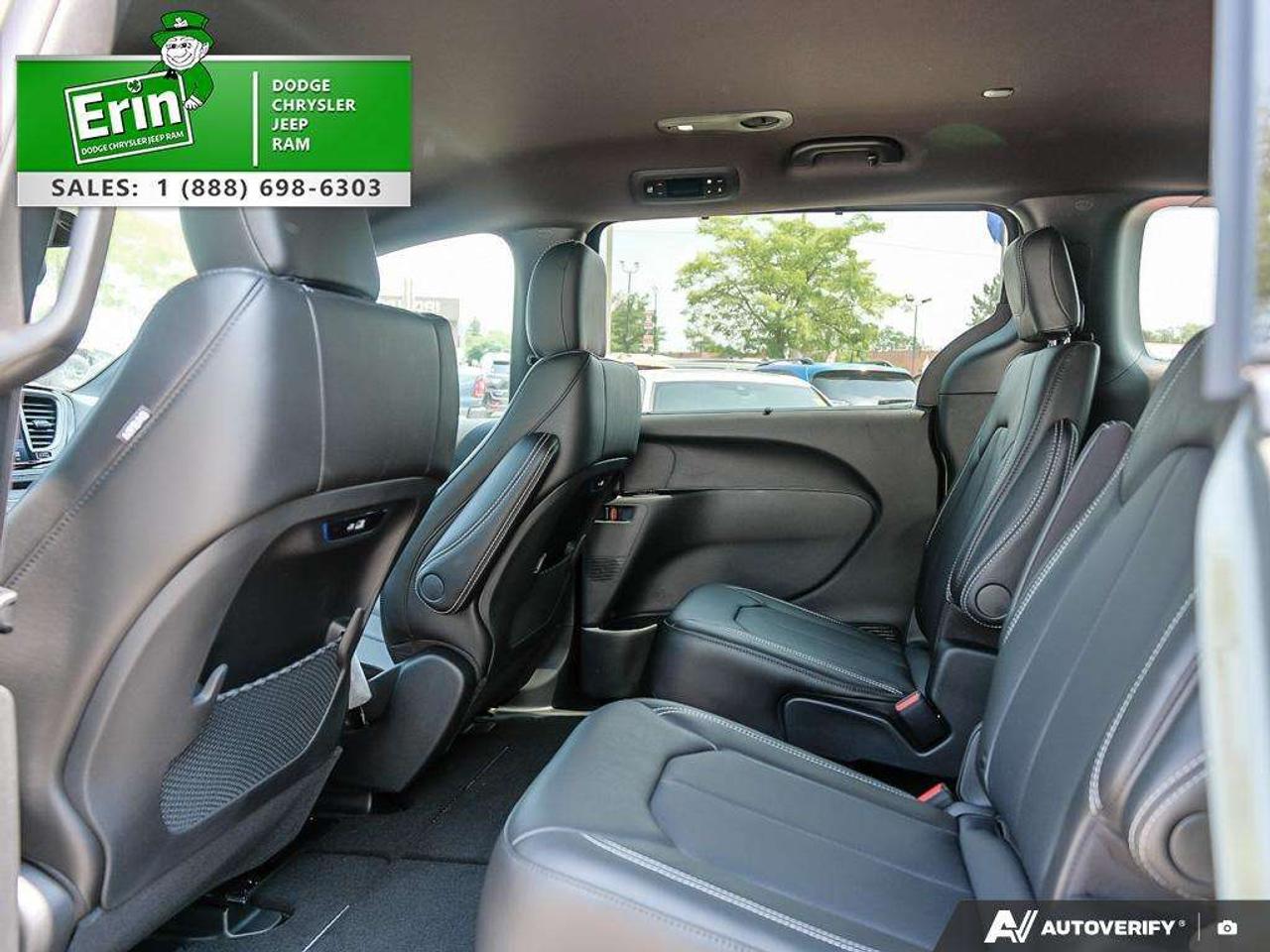 2027 Chrysler Pacifica Select FWD Photo