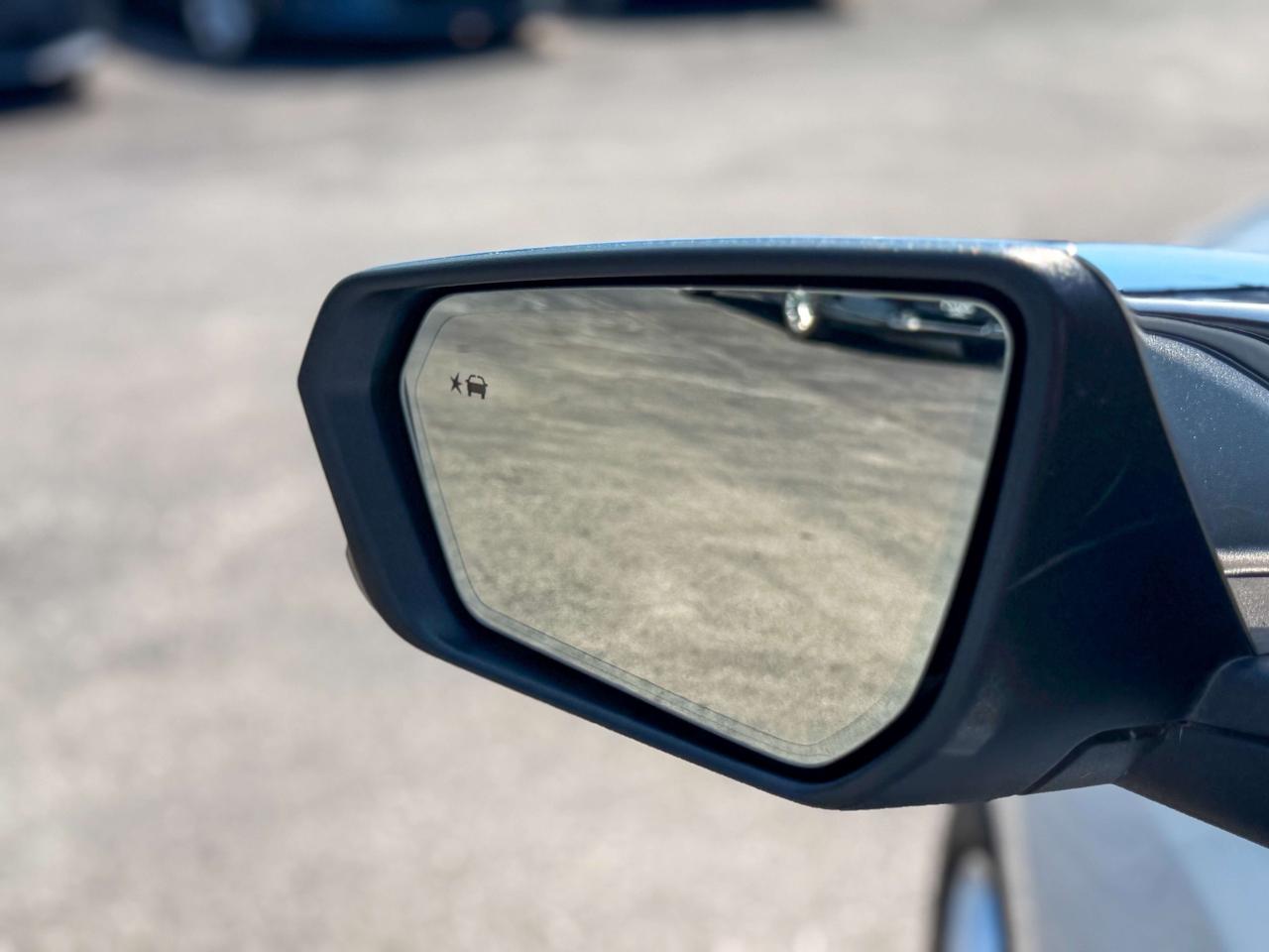 2018 Chevrolet Equinox Premier/1 OWNER/LOW KM/NAVI/BSM/ACC/PANO/CAMERA Photo