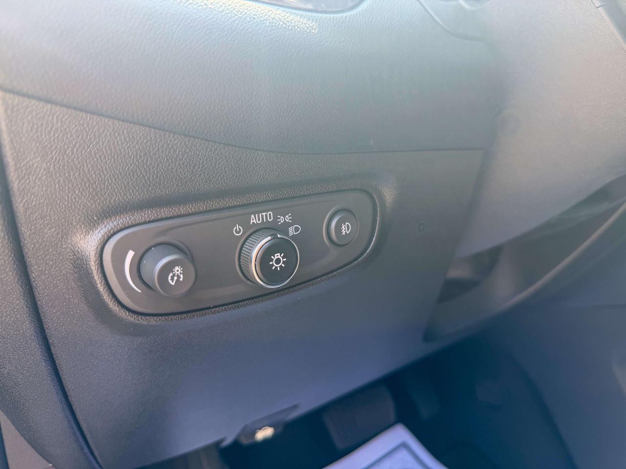 2018 Chevrolet Equinox Premier/1 OWNER/LOW KM/NAVI/BSM/ACC/PANO/CAMERA Photo