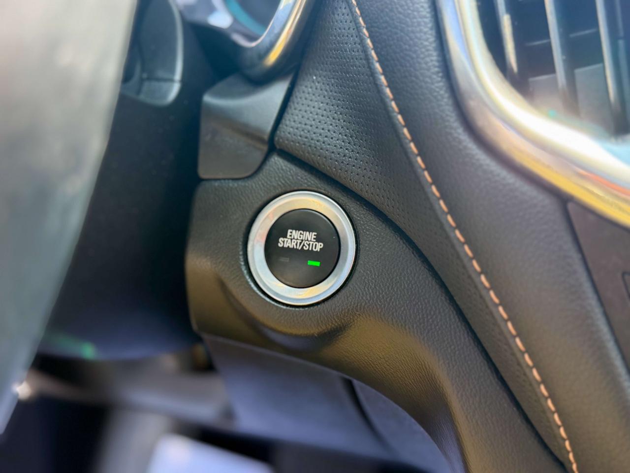 2018 Chevrolet Equinox Premier/1 OWNER/LOW KM/NAVI/BSM/ACC/PANO/CAMERA Photo