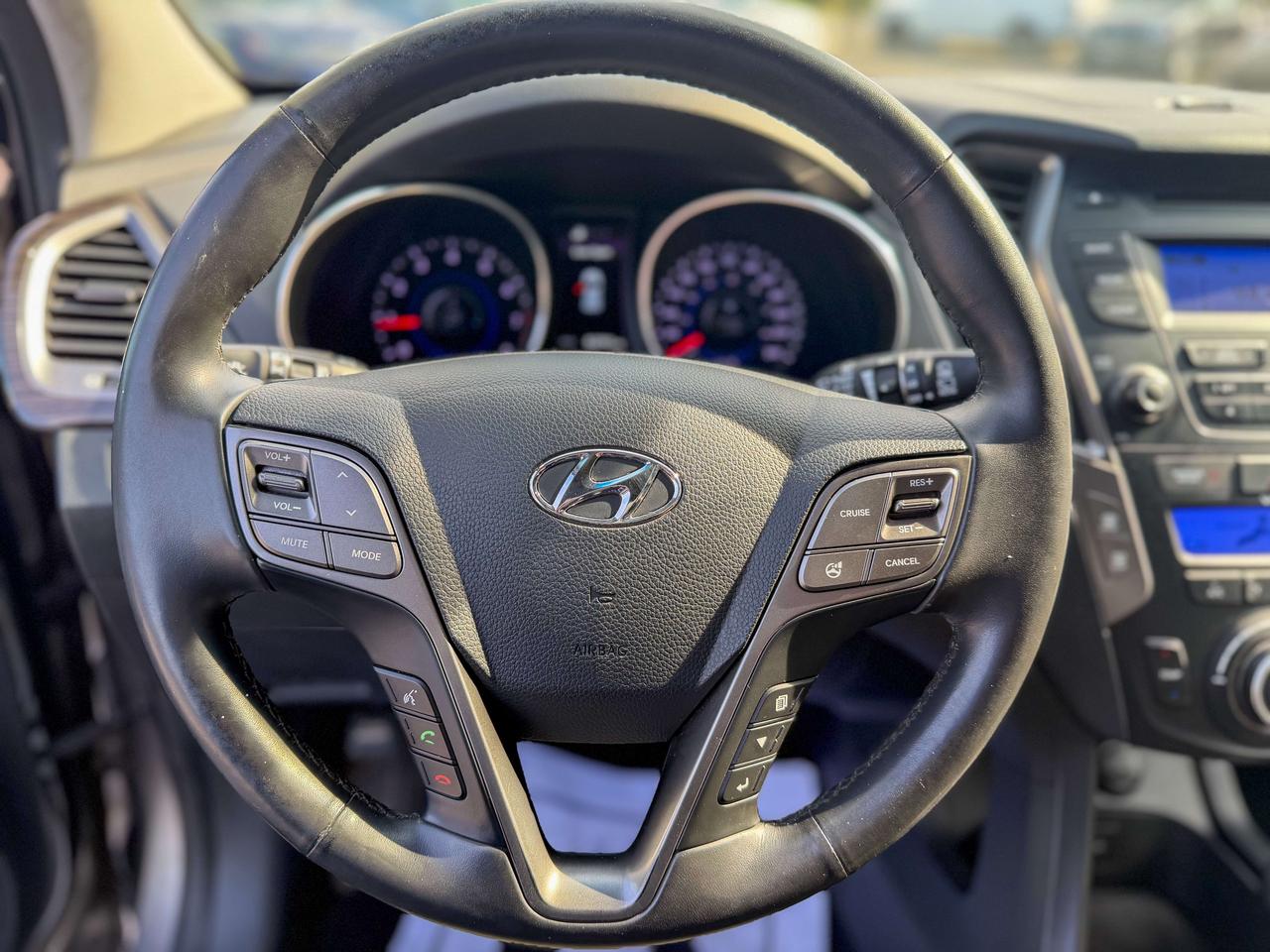 2016 Hyundai Santa Fe Premium-SPORT/53,791 KM/NO ACCIDENTS/AWD/2.0L Photo