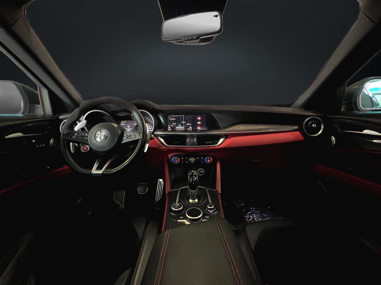 2018 Alfa Romeo Stelvio Quadrifoglio Photo