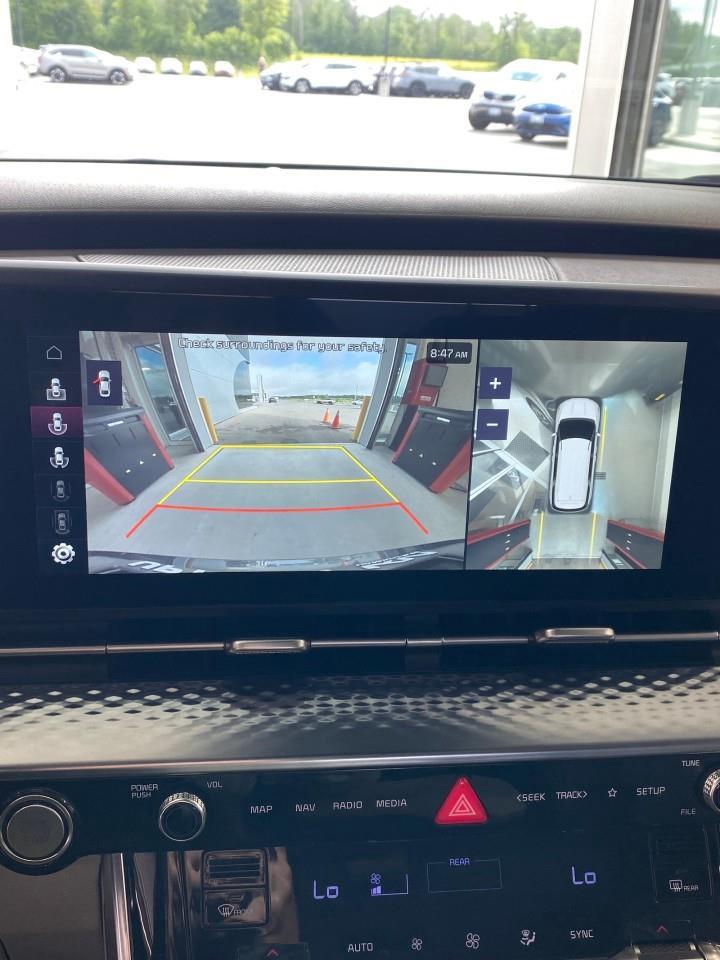 2024 Kia Carnival SX Passenger Van Photo
