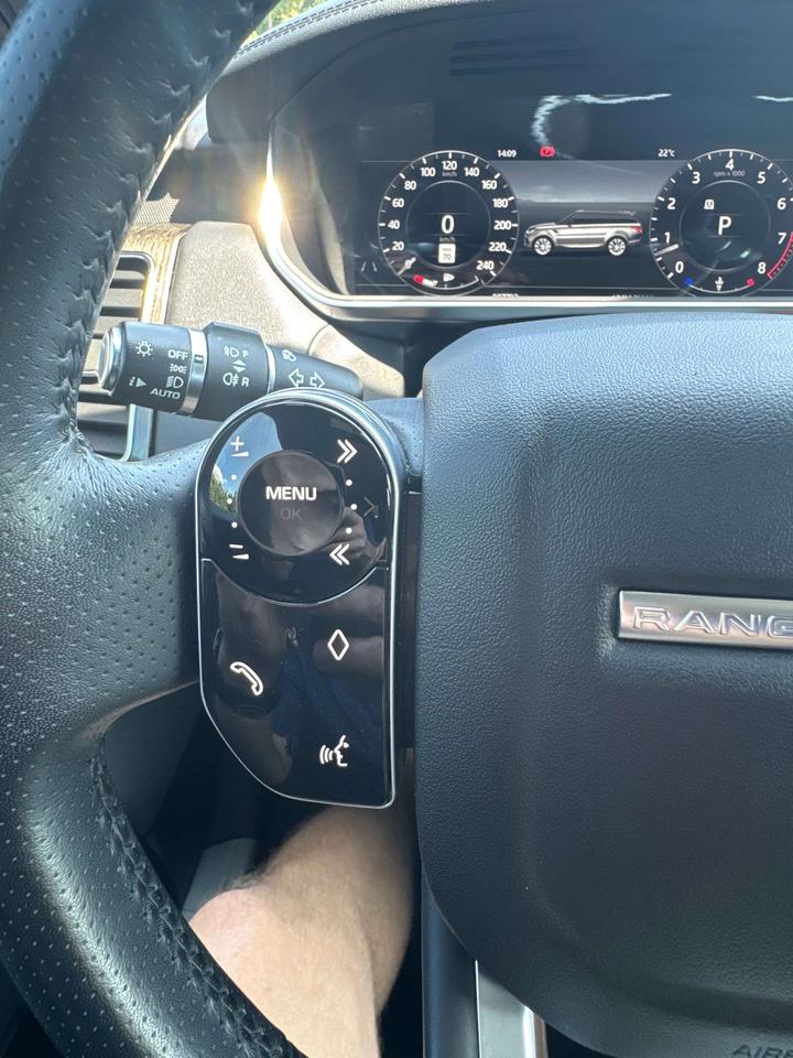 2019 Land Rover Range Rover Sport HSE Photo