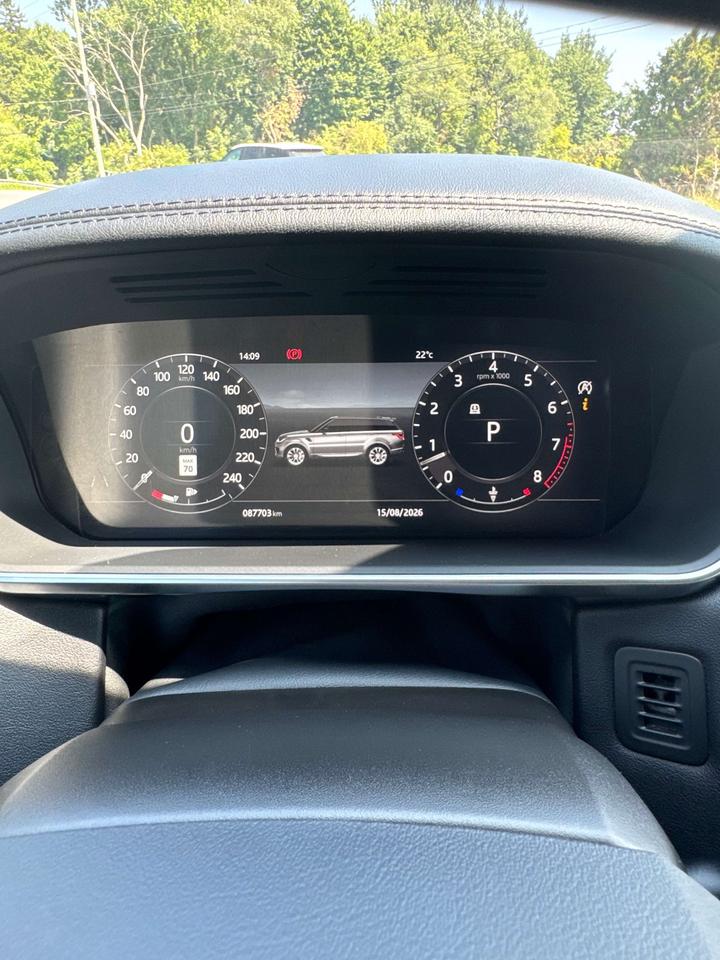 2019 Land Rover Range Rover Sport HSE Photo