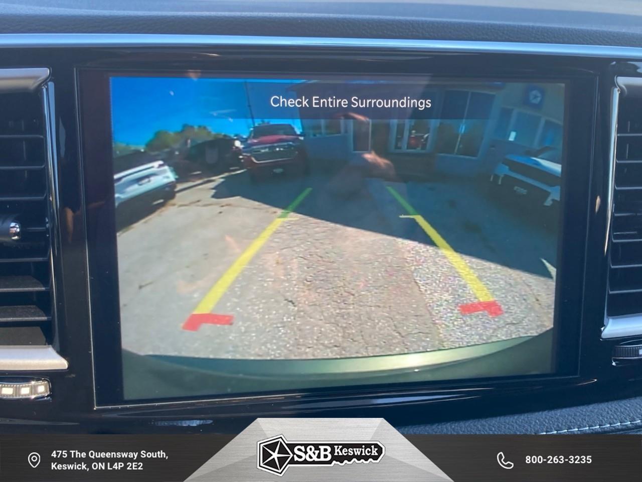 2027 Chrysler Pacifica Select All-Wheel Drive Passenger Van Photo
