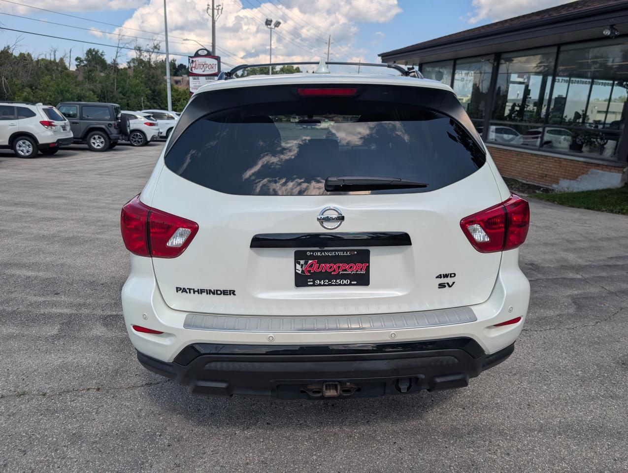 2020 Nissan Pathfinder SV Tech (CVT) (EOP 3/31/20) 4dr 4x4 Photo
