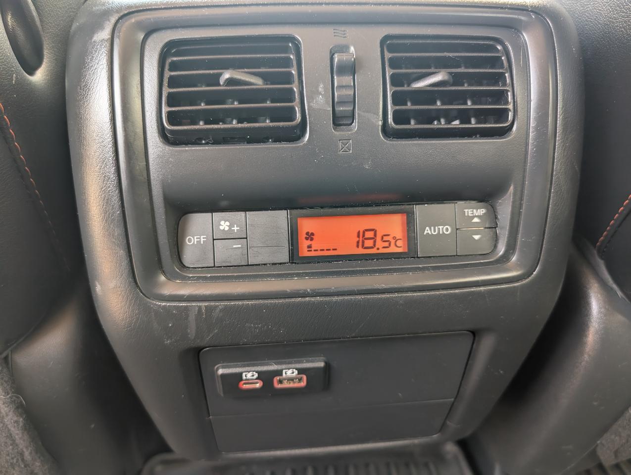 2020 Nissan Pathfinder SV Tech (CVT) (EOP 3/31/20) 4dr 4x4 Photo