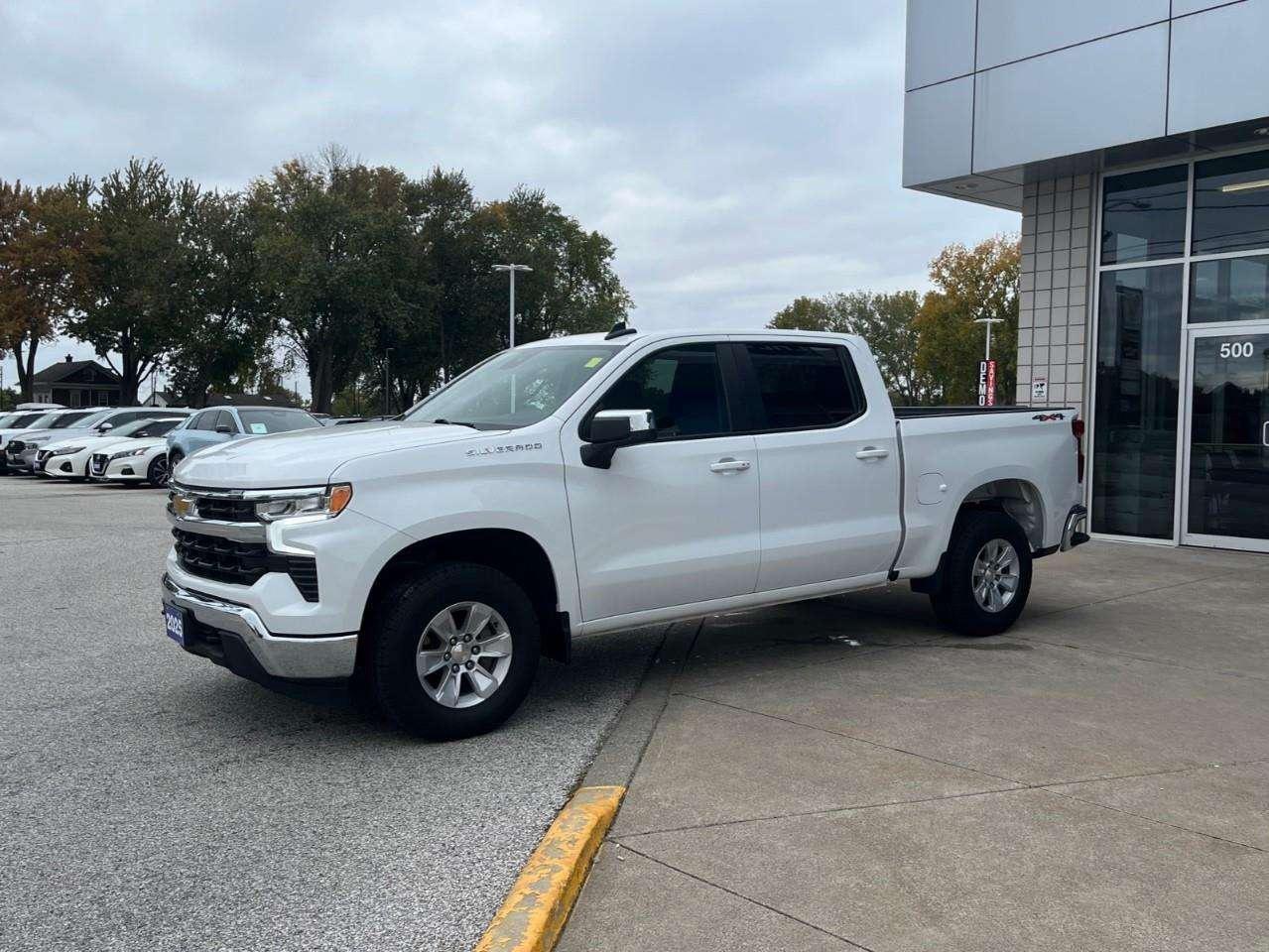 2025 Chevrolet Silverado 1500 LT1 CPO Rates Apply @ 0.99%-5.49% OAC Photo0