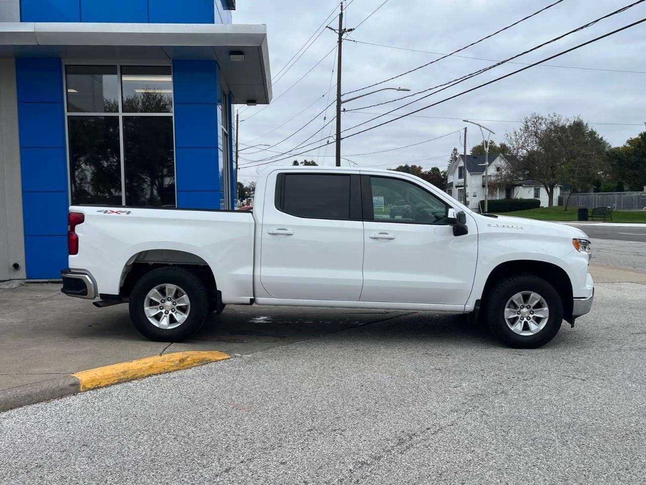 2025 Chevrolet Silverado 1500 LT1 CPO Rates Apply @ 0.99%-5.49% OAC Photo