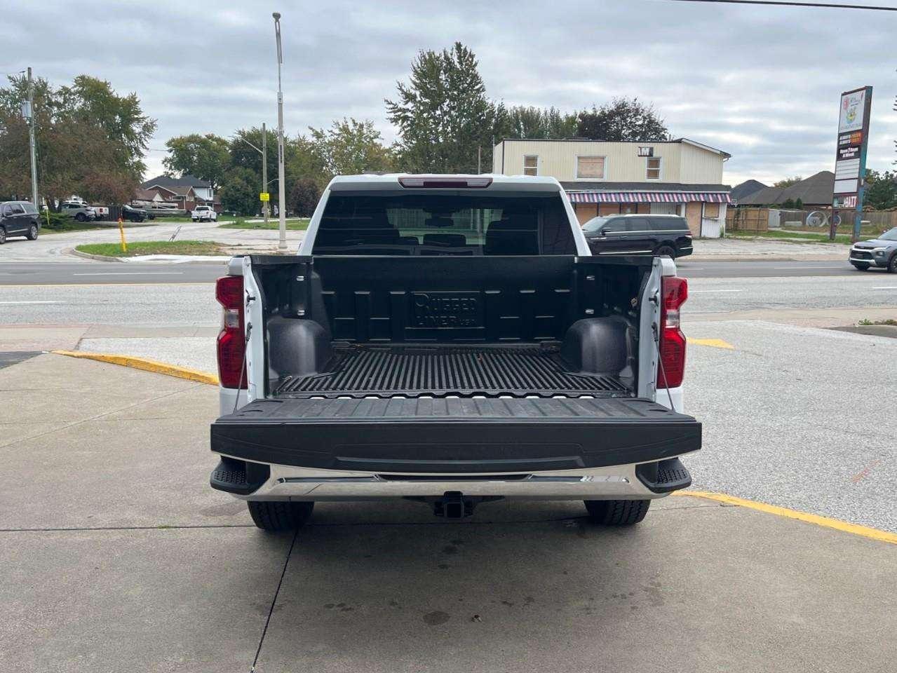 2025 Chevrolet Silverado 1500 LT1 CPO Rates Apply @ 0.99%-5.49% OAC Photo