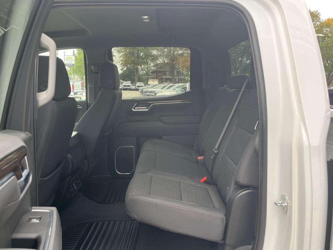 2025 Chevrolet Silverado 1500 LT1 CPO Rates Apply @ 0.99%-5.49% OAC Photo