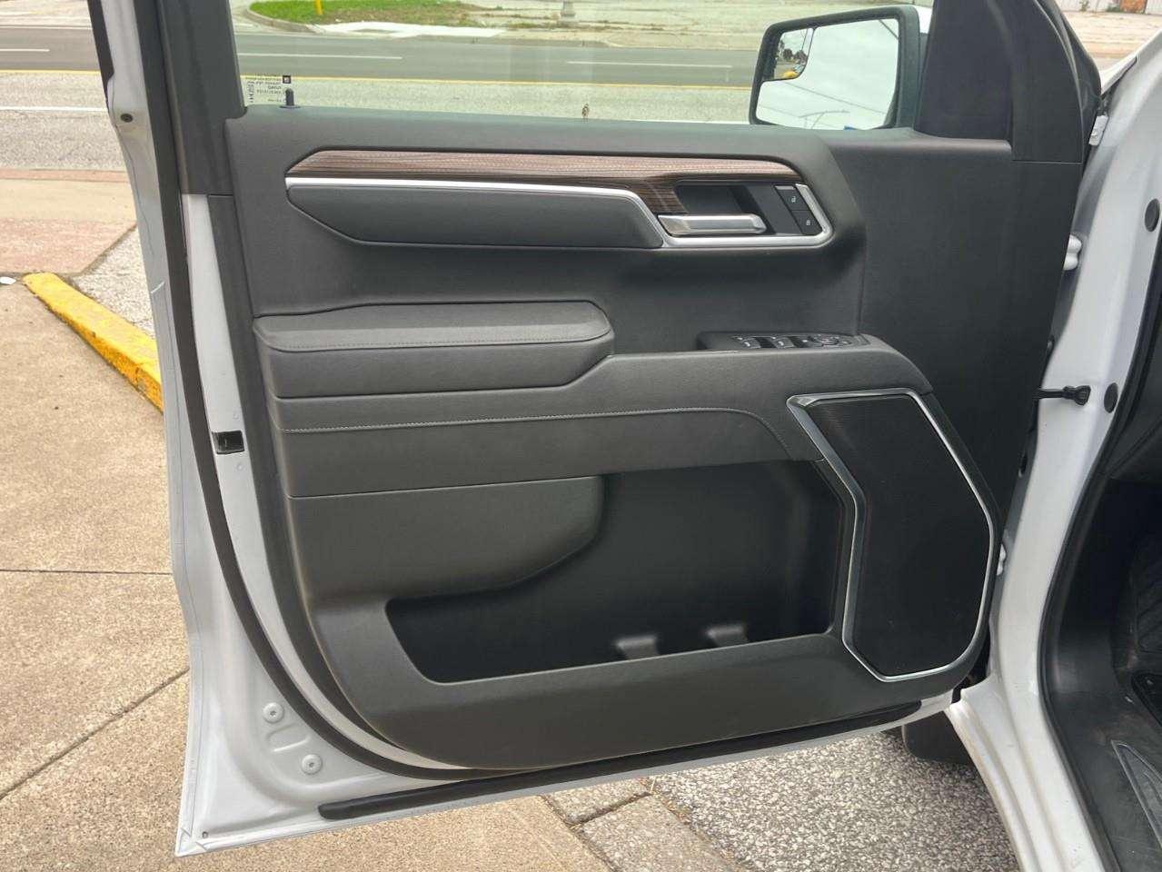 2025 Chevrolet Silverado 1500 LT1 CPO Rates Apply @ 0.99%-5.49% OAC Photo