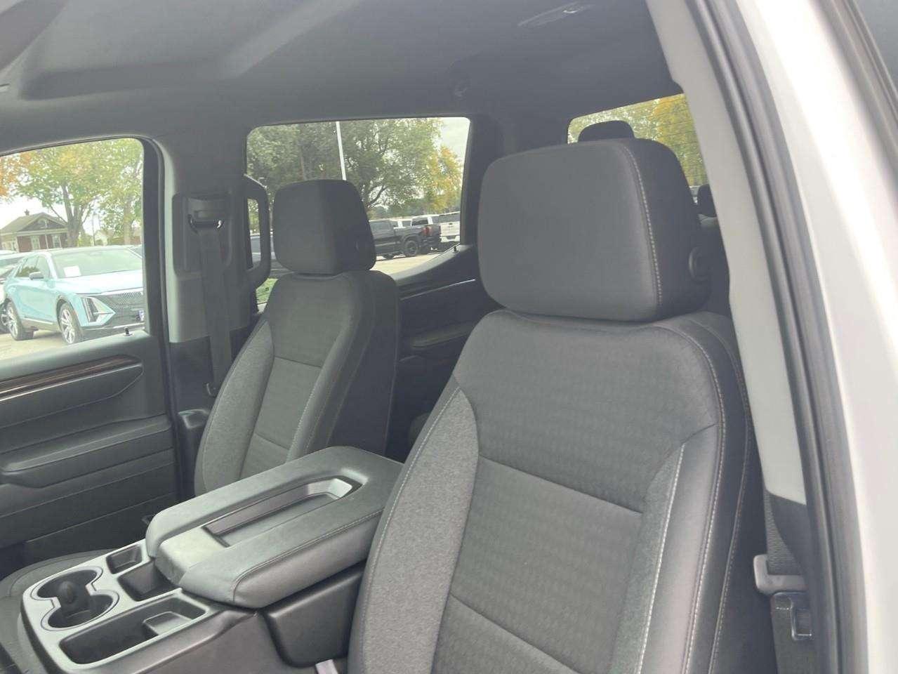 2025 Chevrolet Silverado 1500 LT1 CPO Rates Apply @ 0.99%-5.49% OAC Photo
