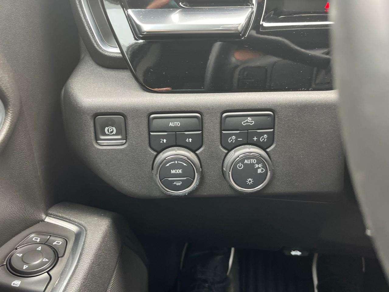 2025 Chevrolet Silverado 1500 LT1 CPO Rates Apply @ 0.99%-5.49% OAC Photo