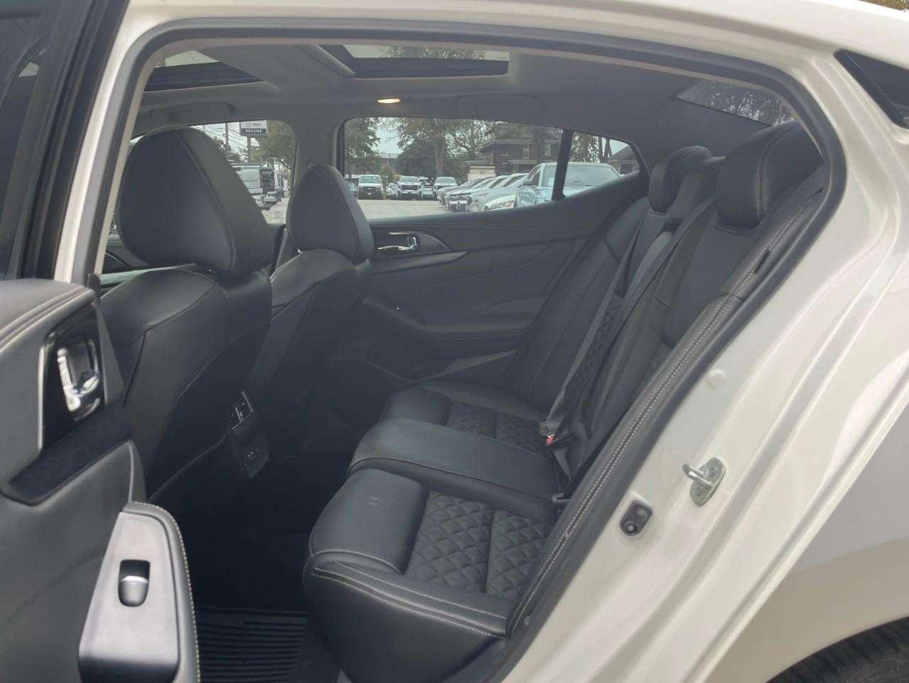 2019 Nissan Maxima Platinum Rare Local Trade Photo