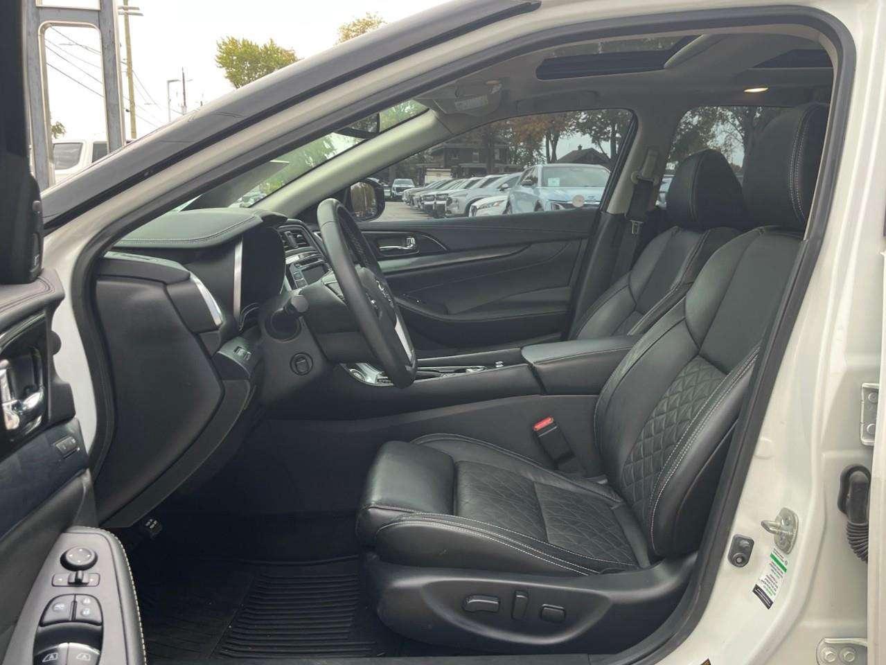 2019 Nissan Maxima Platinum Rare Local Trade Photo