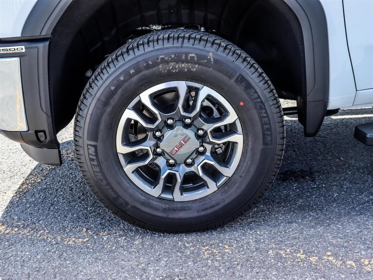 2026 GMC SIERRA 2500HD Crew Cab Standard Box 4-Wheel Drive SLE Photo