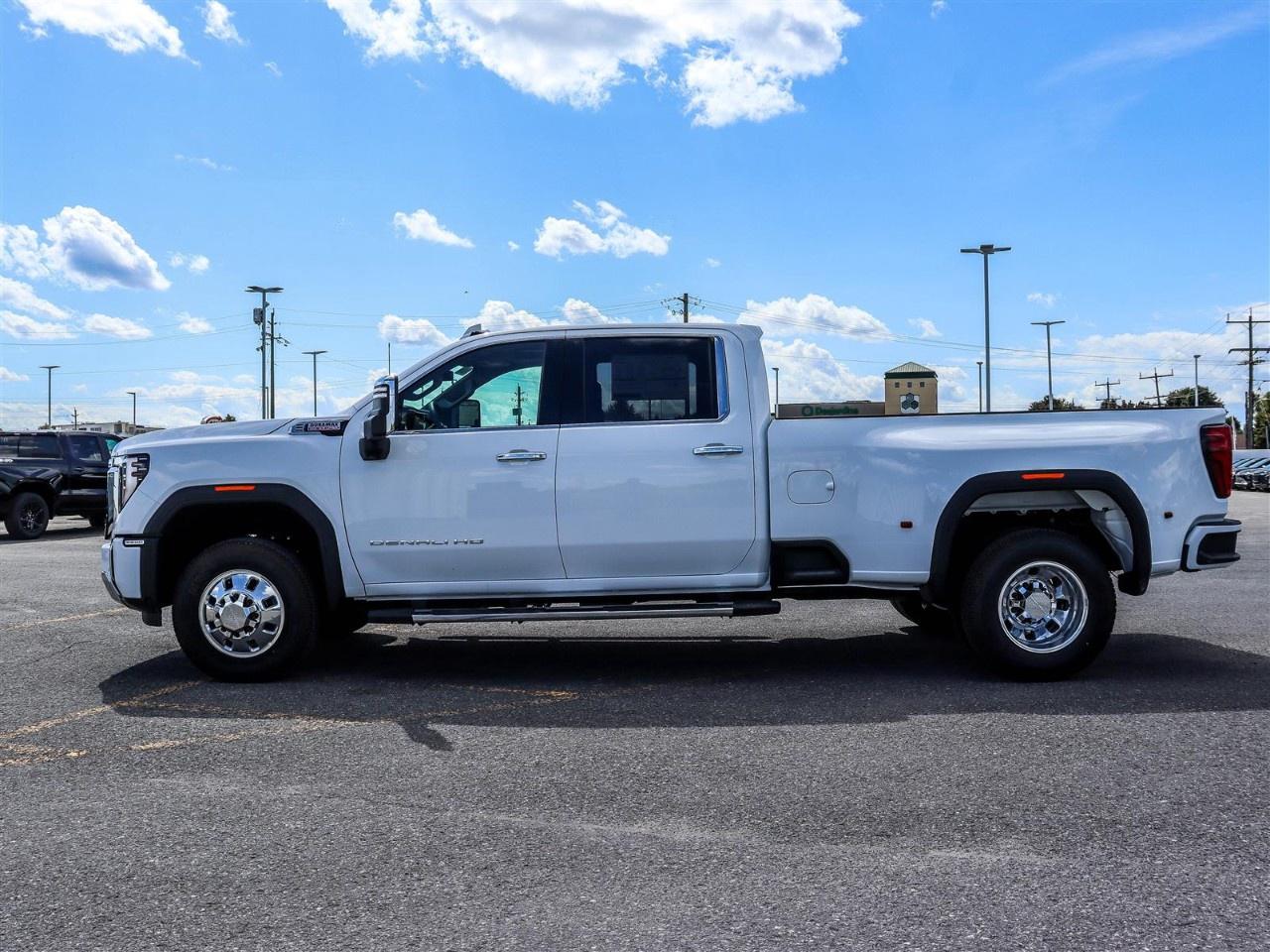 2026 GMC Sierra 3500HD 4WD Crew Cab Long Box Denali Photo
