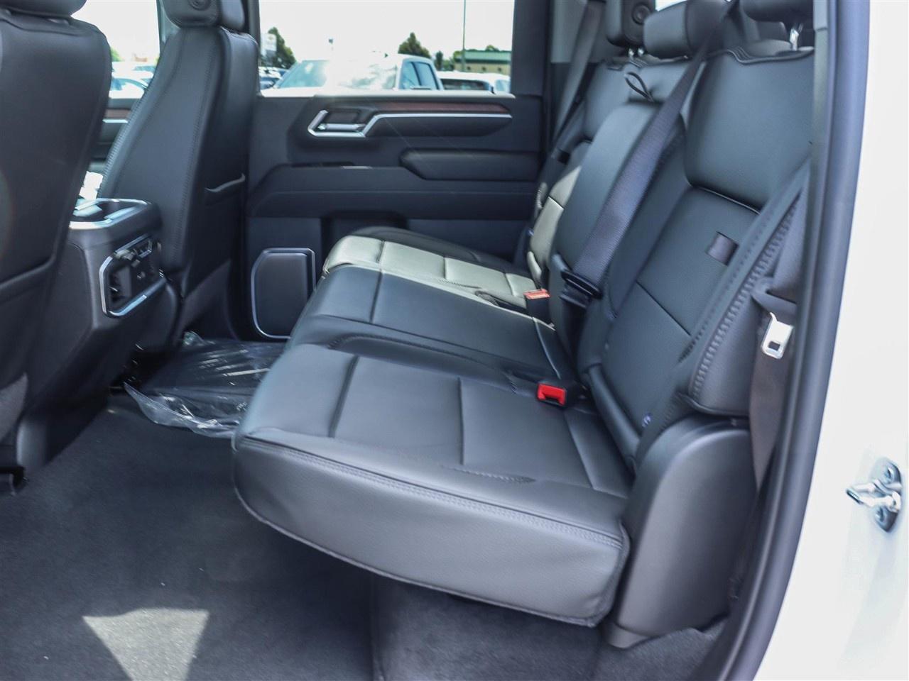 2026 GMC Sierra 3500HD 4WD Crew Cab Long Box Denali Photo