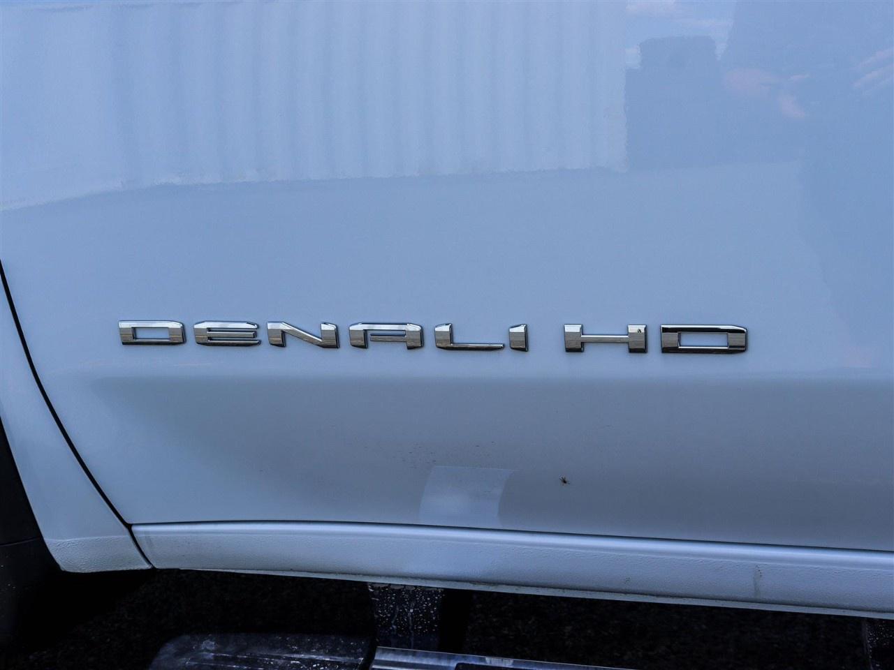 2026 GMC Sierra 3500HD 4WD Crew Cab Long Box Denali Photo