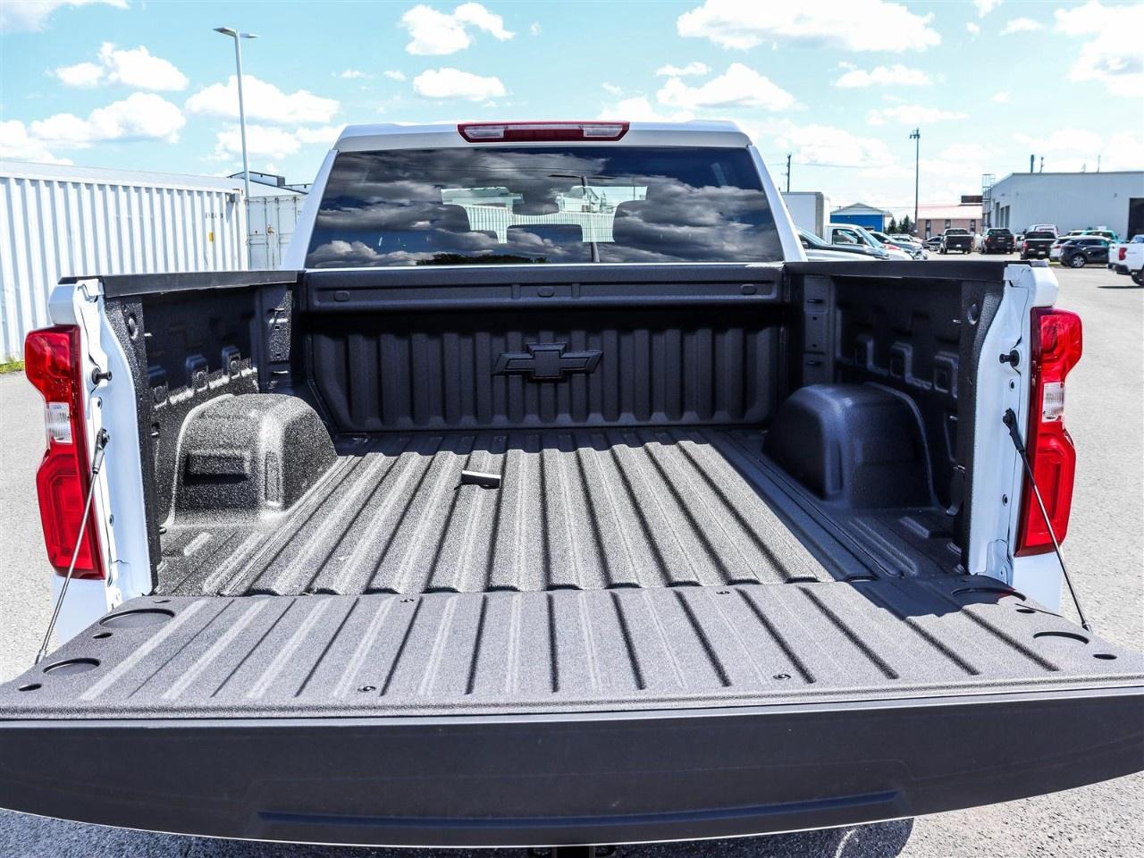 2026 Chevrolet Silverado 1500 Crew Cab Short Box 4-Wheel Drive RST Photo