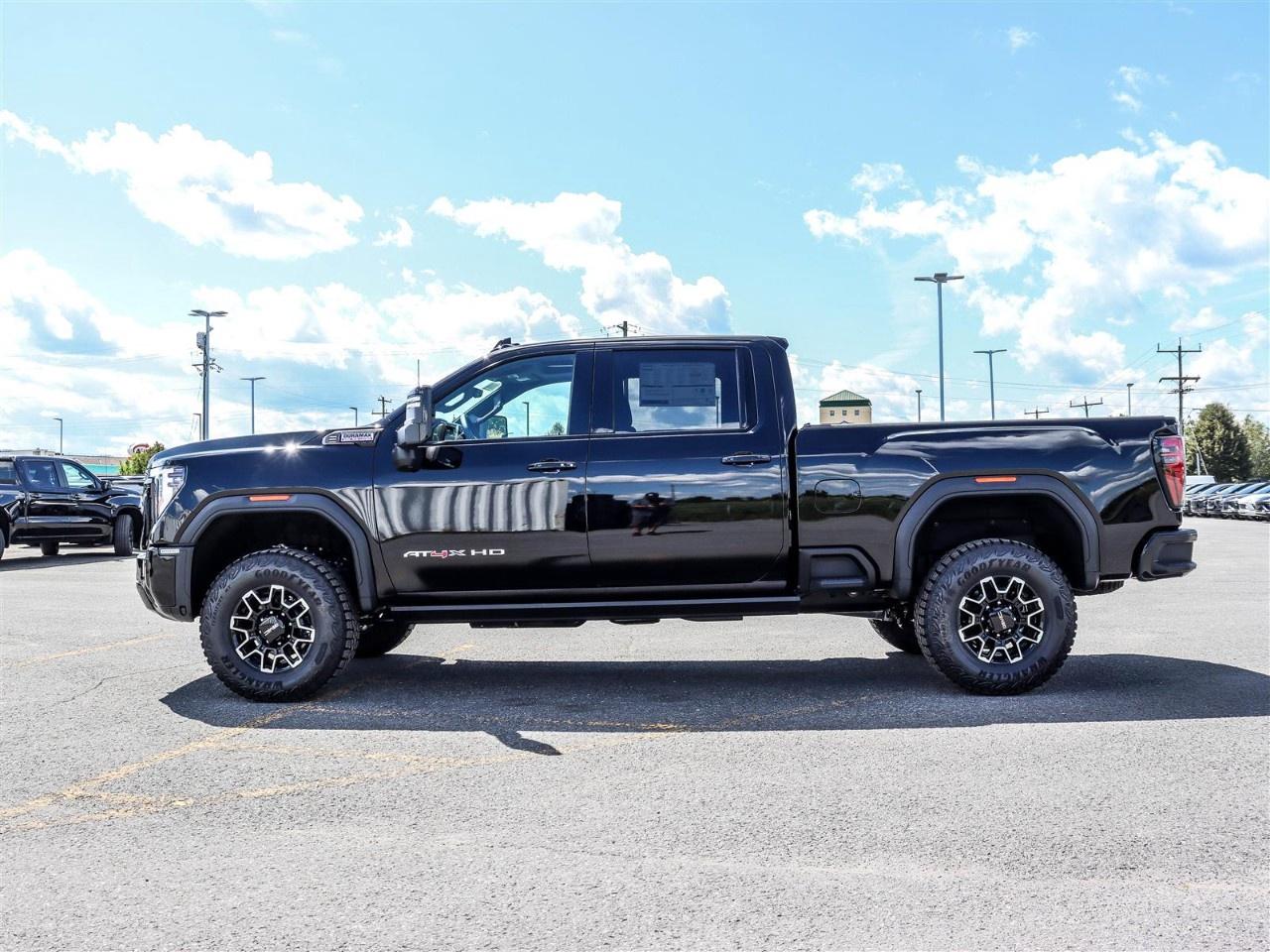 2026 GMC SIERRA 2500HD Crew Cab Standard Box 4-Wheel Drive AT4X Photo