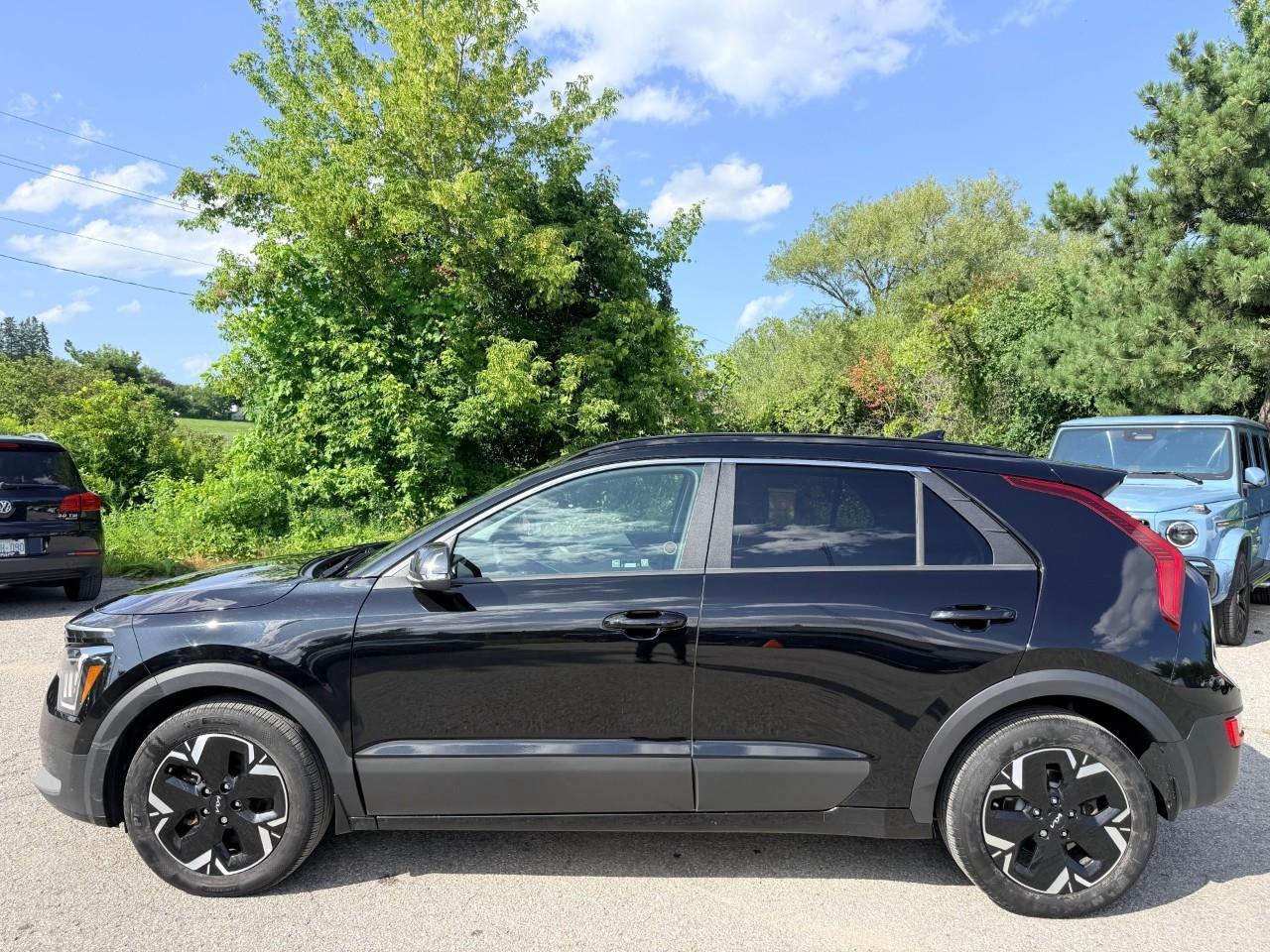 2023 Kia Niro EV Premium 4dr Front-Wheel Drive Sport Utility Photo2