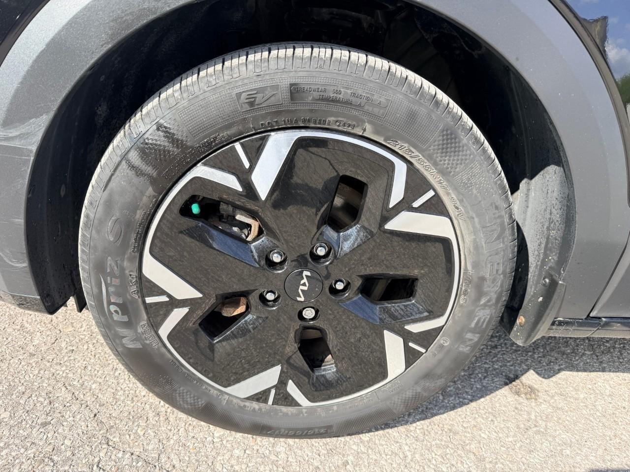 2023 Kia Niro EV Premium 4dr Front-Wheel Drive Sport Utility Photo