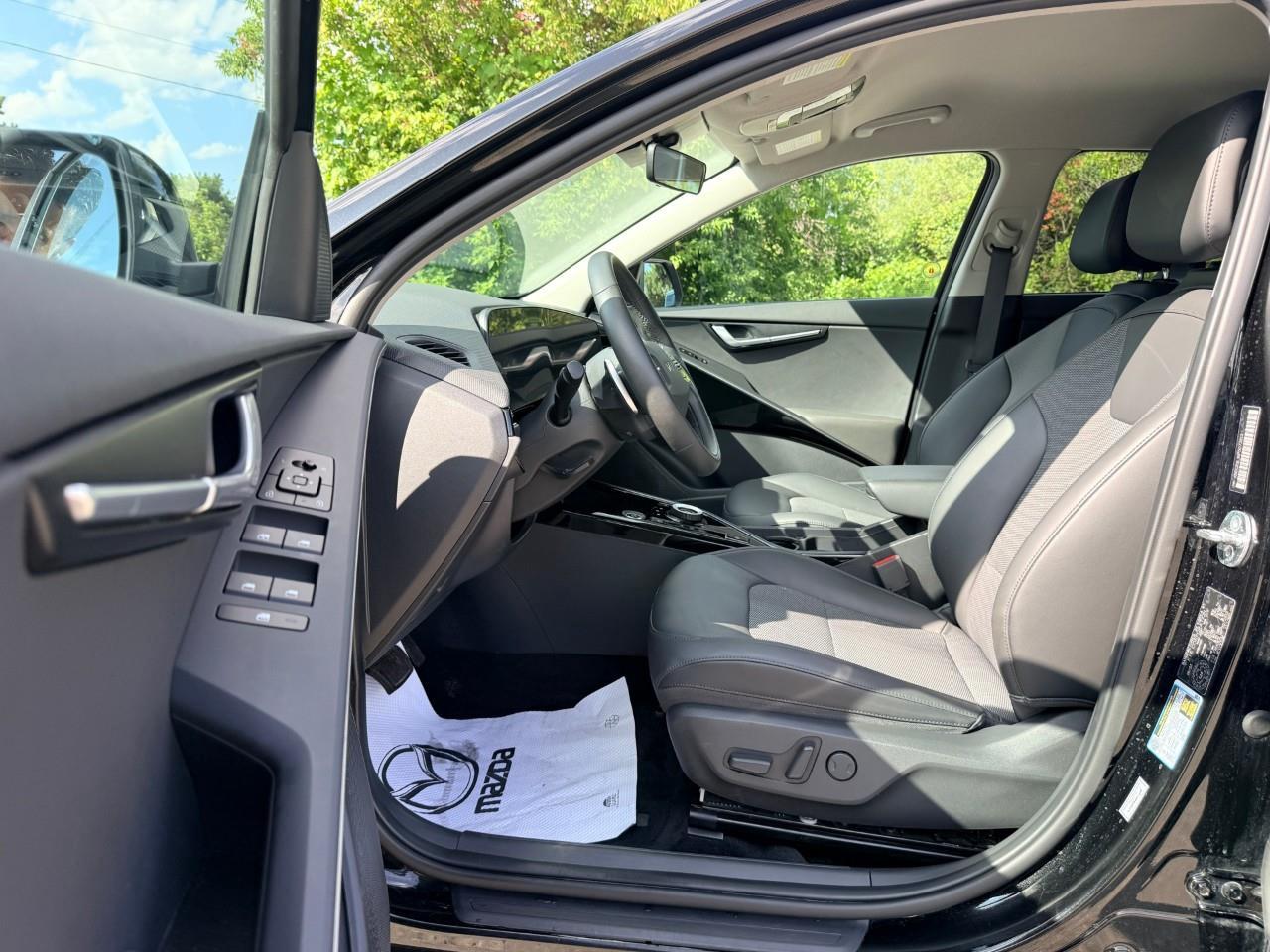 2023 Kia Niro EV Premium 4dr Front-Wheel Drive Sport Utility Photo