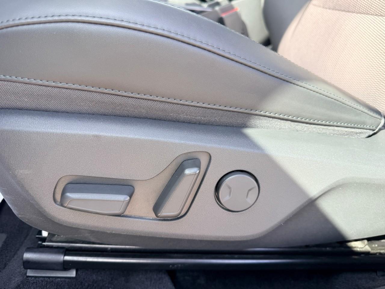 2023 Kia Niro EV Premium 4dr Front-Wheel Drive Sport Utility Photo