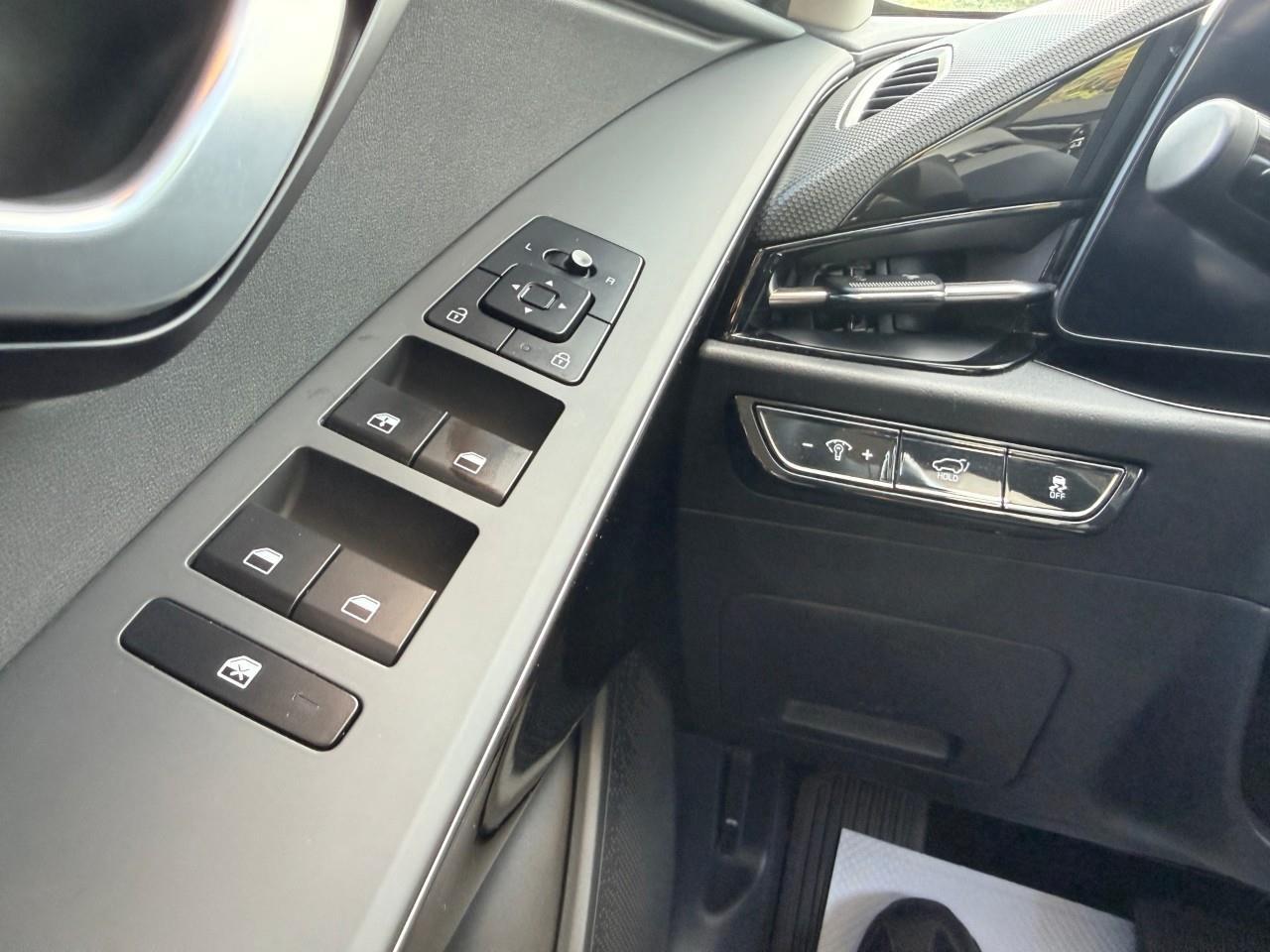 2023 Kia Niro EV Premium 4dr Front-Wheel Drive Sport Utility Photo