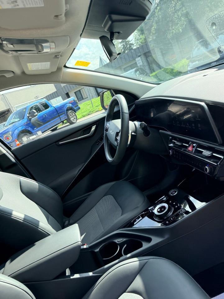 2023 Kia Niro EV Premium 4dr Front-Wheel Drive Sport Utility Photo