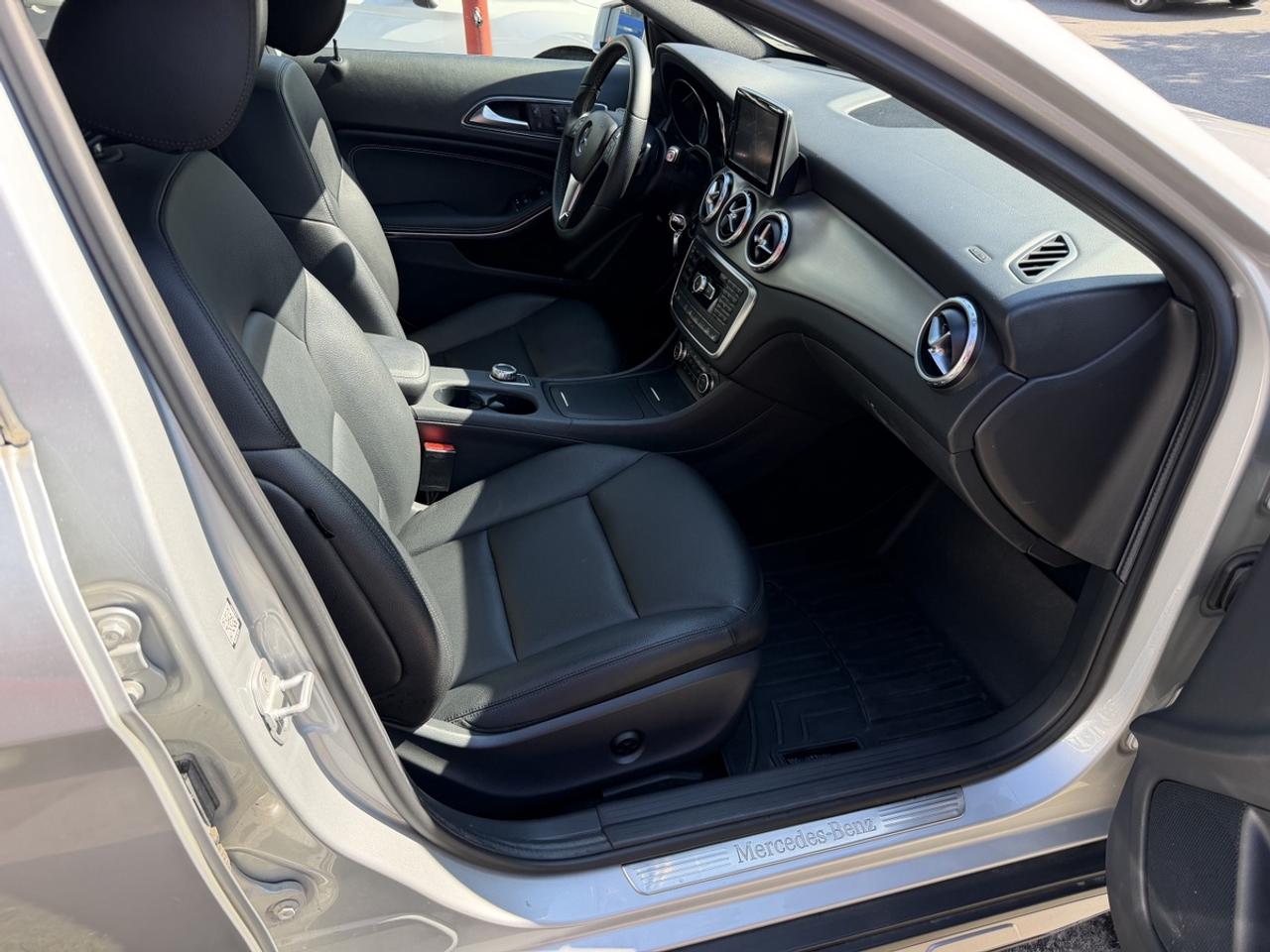 2015 Mercedes-Benz GLA GLA 250 4MATIC Photo