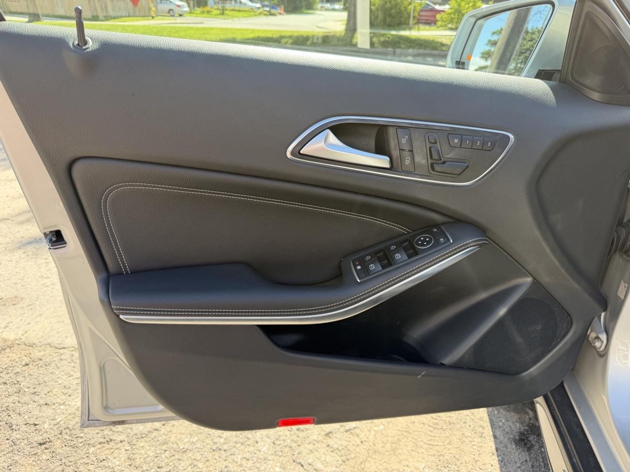2015 Mercedes-Benz GLA GLA 250 4MATIC Photo