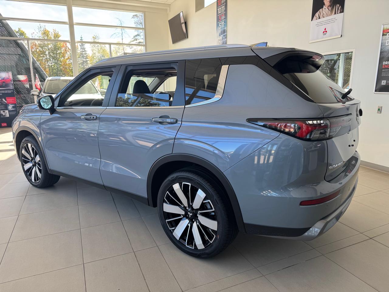 2026 Mitsubishi Outlander SEL 4dr S-AWC Photo