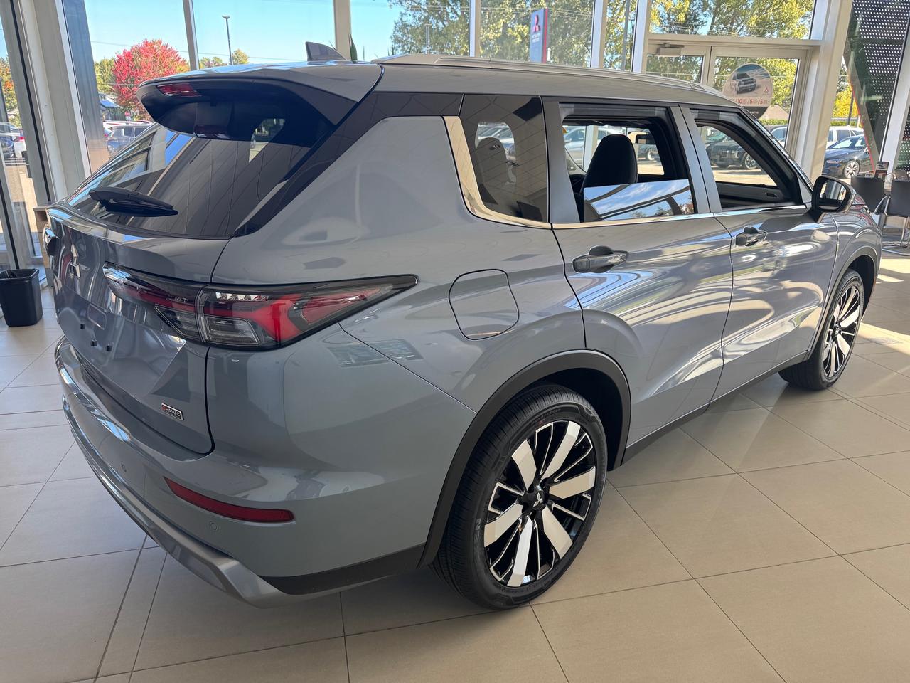 2026 Mitsubishi Outlander SEL 4dr S-AWC Photo