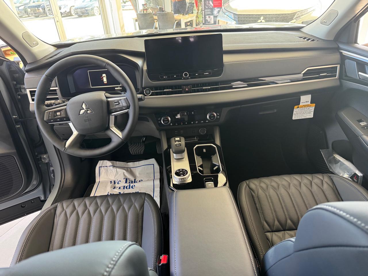 2026 Mitsubishi Outlander SEL 4dr S-AWC Photo