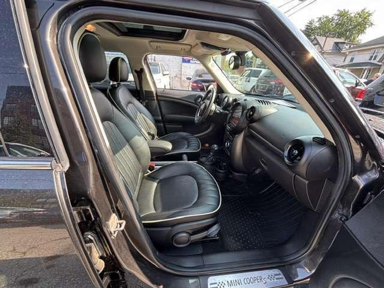 2016 MINI Cooper Countryman S Photo