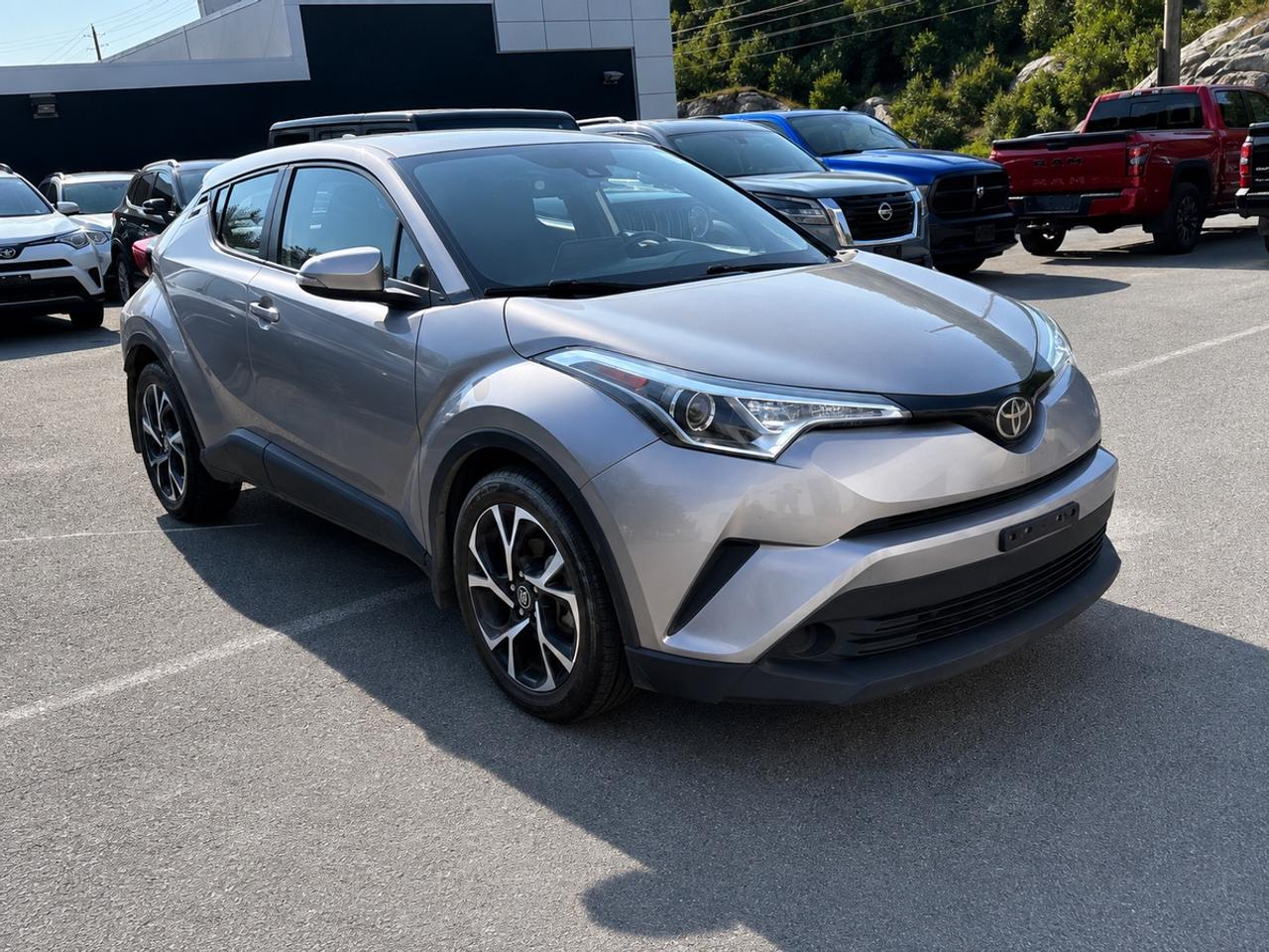 2019 Toyota C-HR XLE Photo