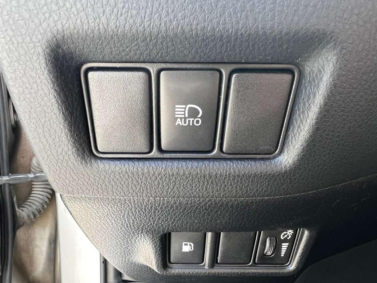 2019 Toyota C-HR XLE Photo