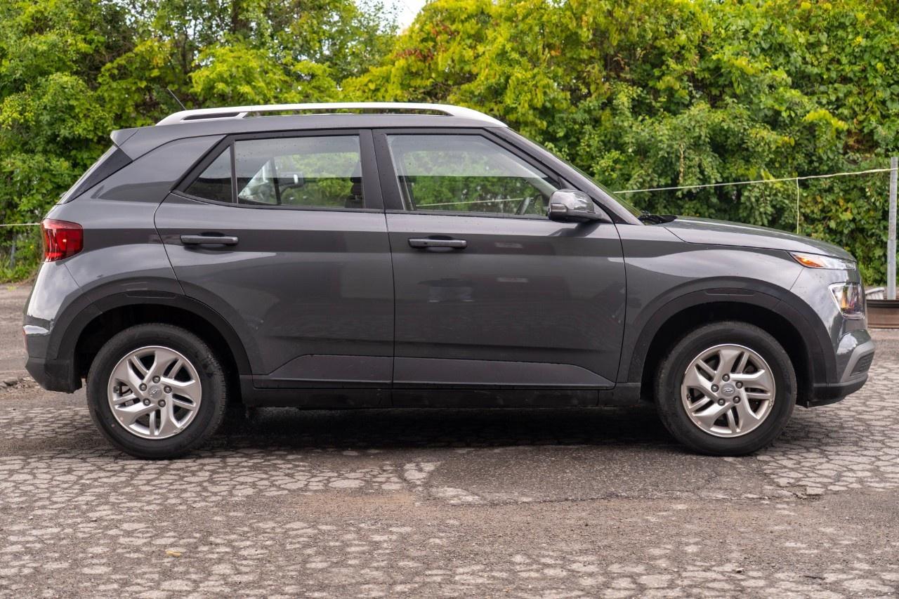 2026 Hyundai Venue Preferred IVT Photo