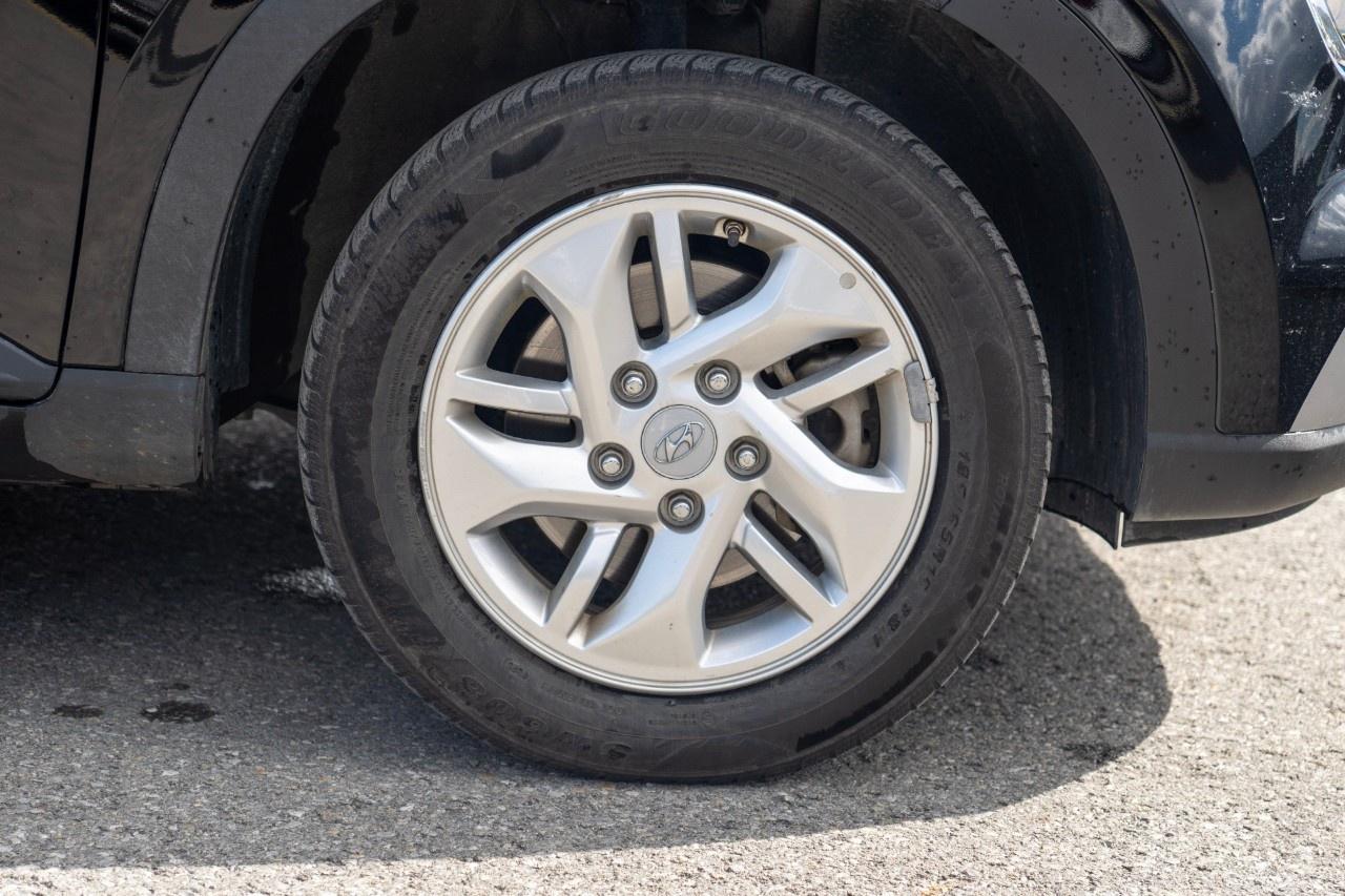 2025 Hyundai Venue Preferred IVT Photo
