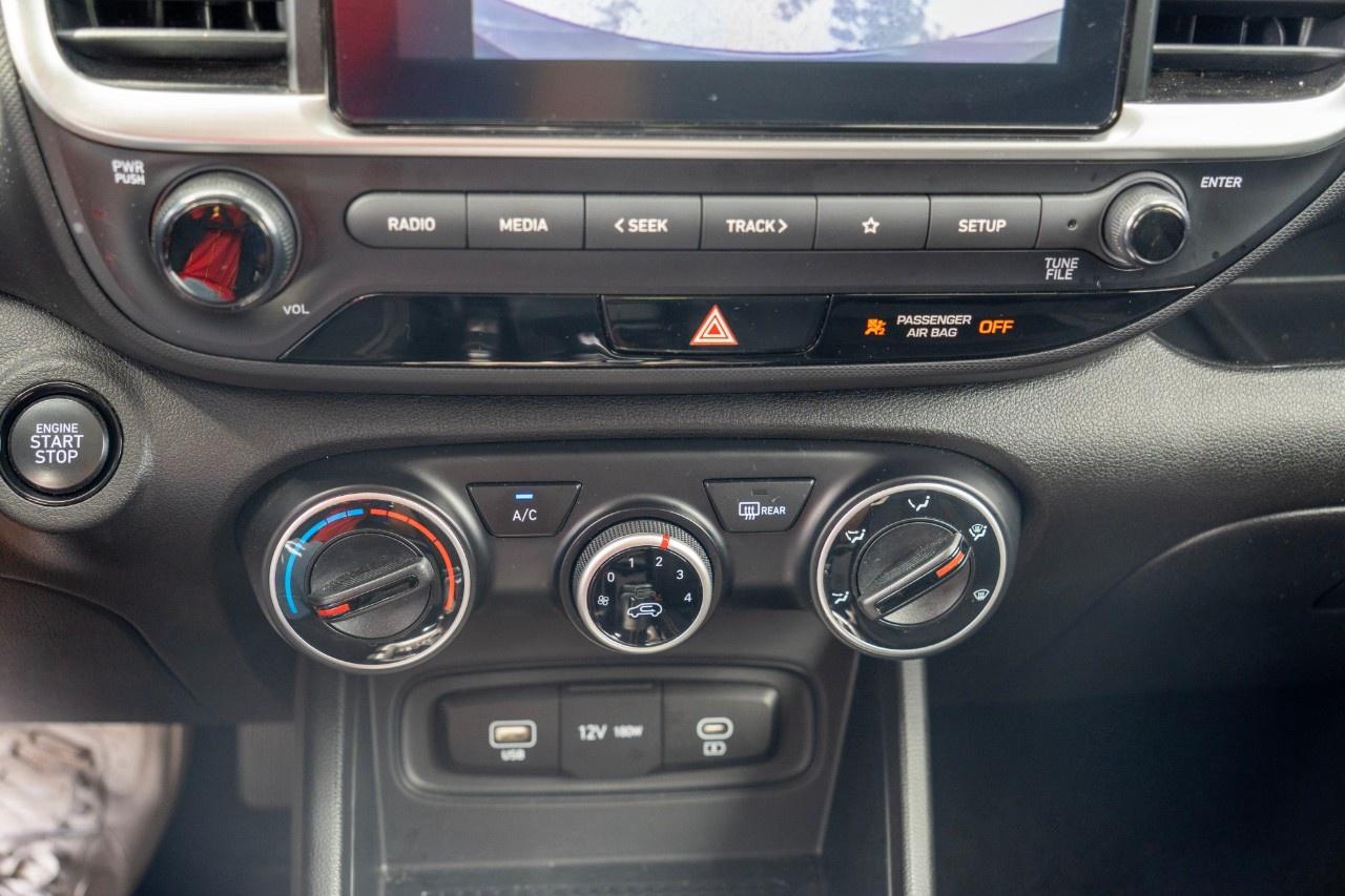 2025 Hyundai Venue Preferred IVT Photo