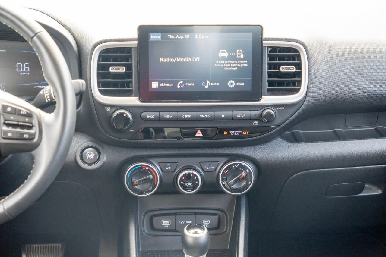 2025 Hyundai Venue Preferred IVT Photo