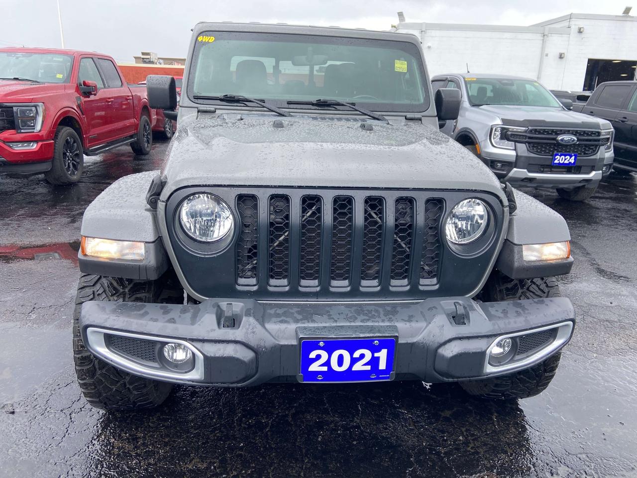 2021 Jeep Gladiator OVERLAND 4X4 HEATED SEATS AND WHEEL TOUCH SCREEN Photo