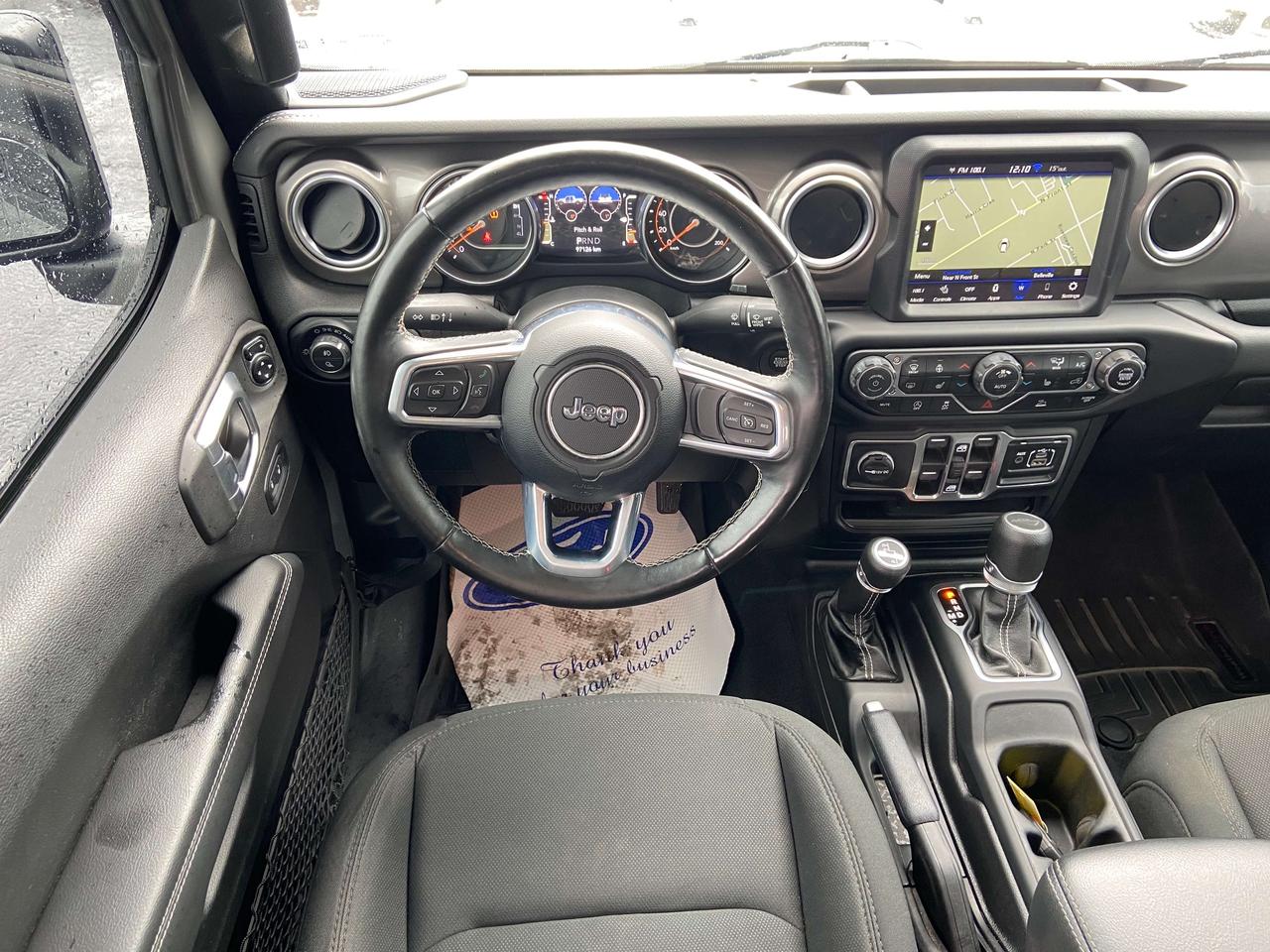 2021 Jeep Gladiator OVERLAND 4X4 HEATED SEATS AND WHEEL TOUCH SCREEN Photo