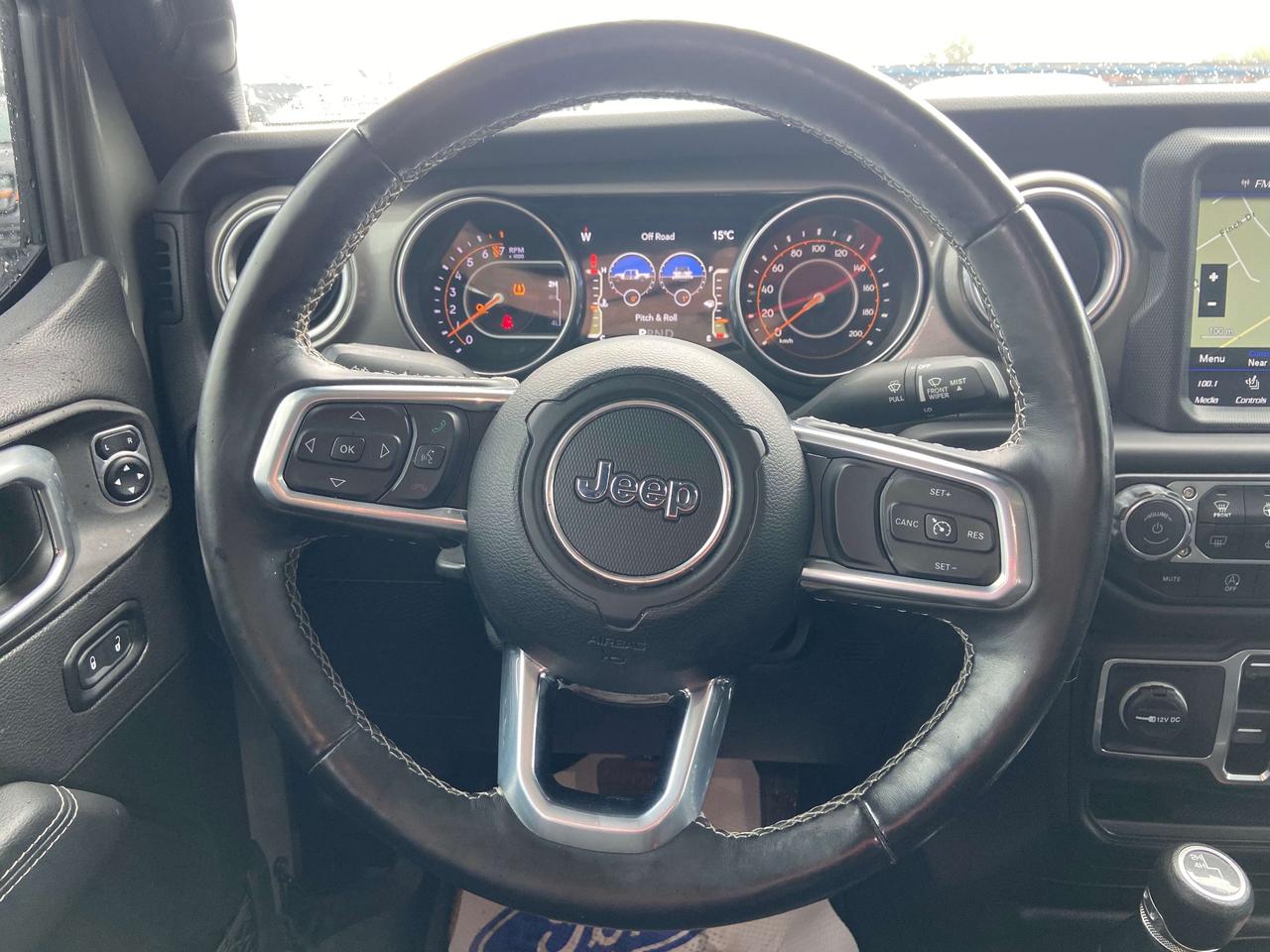 2021 Jeep Gladiator OVERLAND 4X4 HEATED SEATS AND WHEEL TOUCH SCREEN Photo